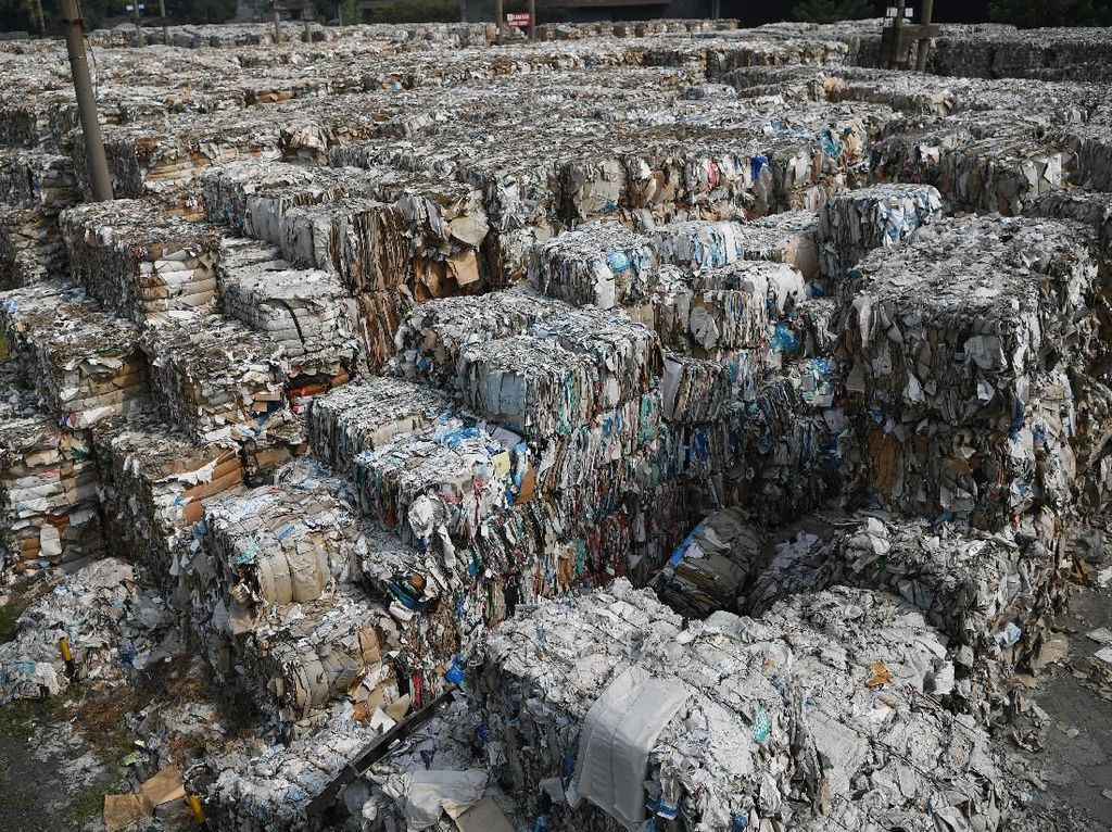 Jejak Sampah Impor di Mojokerto