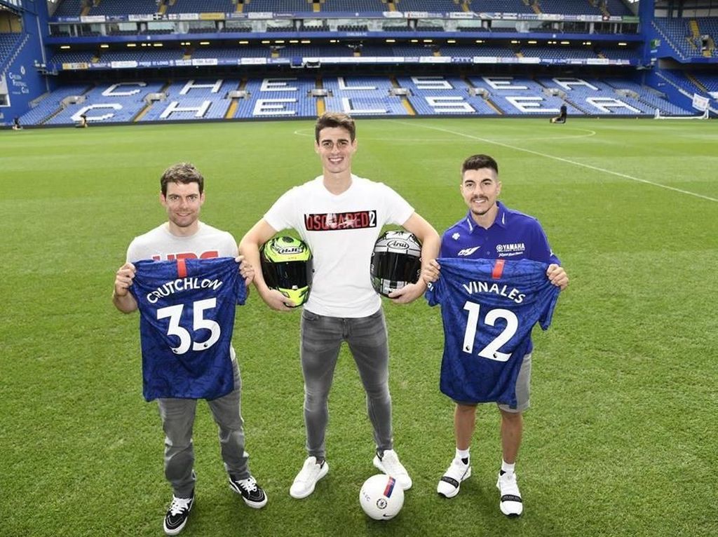 Sebelum Balapan di Silverstone, Crutchlow dan Vinales Mampir ke Stamford Bridge Sebelum Balapan di Silverstone, Crutchlow dan Vinales Mampir ke Stamford Bridge