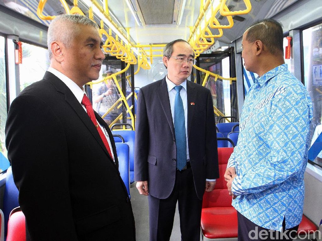 Delegasi Vietnam Pelajari Pengelolaan TransJakarta Delegasi Vietnam Pelajari Pengelolaan TransJakarta