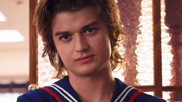 10 Artis yang Sudah Nggak Muda Lagi Tapi Dapat Peran Sebagai ABG