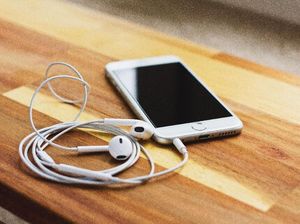 Survei: Di AS, Jack Headphone Bukan Fitur Penting Smartphone Survei: Di AS, Jack Headphone Bukan Fitur Penting Smartphone