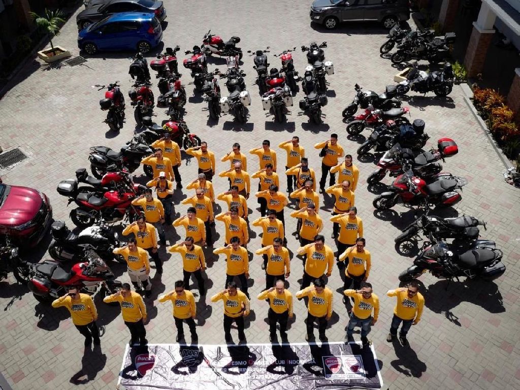 Puluhan Motor Ducati Desmo Ng-gas Jelajahi Pulau Borneo Puluhan Motor Ducati Desmo Ng-gas Jelajahi Pulau Borneo