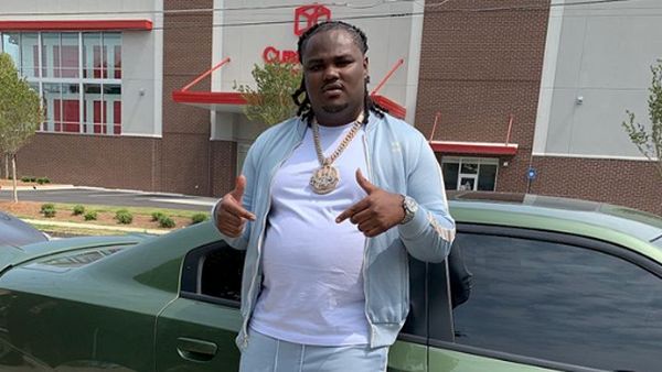 Mobil Dihujani Tembakan, Rapper Ini Kehilangan Nyawa Manajernya