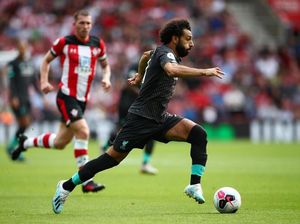 Wuzzz! Mo Salah Berlari Bak Ninja di Atas Air