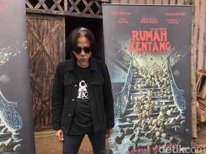 Epy Kusnandar Jadi Orang Menyesatkan di Rumah Kentang Epy Kusnandar Jadi Orang Menyesatkan di Rumah Kentang