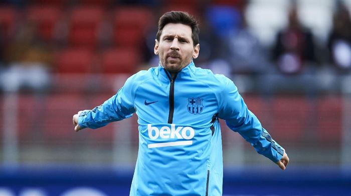 Lionel Messi masih akan absen di laga Barcelona vs Valencia (Foto: Juan Manuel Serrano Arce/Getty Images) Lionel Messi masih akan absen di laga Barcelona vs Valencia (Foto: Juan Manuel Serrano Arce/Getty Images)