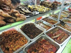 Bayar Rp 15 Ribu Bisa Makan Kenyang dan Enak di 5 Warteg Populer Ini