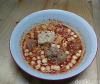 Bikin Nagih! Kenyal-kenyal Gurih Bakso Aci di 5 Tempat Ini