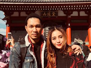 Bahagianya Rizal Armada & Istri saat Anaknya Ditahnik UAS Bahagianya Rizal Armada & Istri saat Anaknya Ditahnik UAS