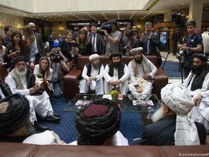 Trump Batalkan Perjanjian Damai dengan Afghanistan