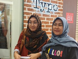 Kisah Mereka yang Rela Antre Semalam Suntuk Demi Tiket Murah