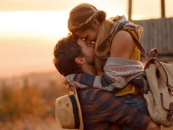 Ramalan Zodiak Cinta 12 Januari: Aries Pikir Positif, Taurus Harus Perhatian