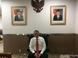 Tinggalkan Kebon Sirih, Bang Sani Ingin Injakkan Kaki di Senayan