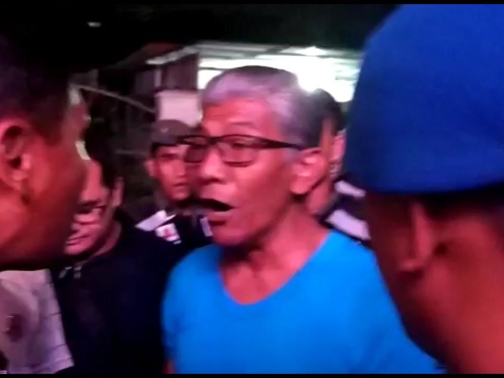 1 Tempat Beda Operasi: Ribut-ribut Satpol PP vs BNN Provinsi 1 Tempat Beda Operasi: Ribut-ribut Satpol PP vs BNN Provinsi