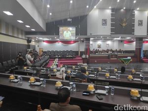 Patgulipat Revisi Angket Gubernur Sulsel Patgulipat Revisi Angket Gubernur Sulsel