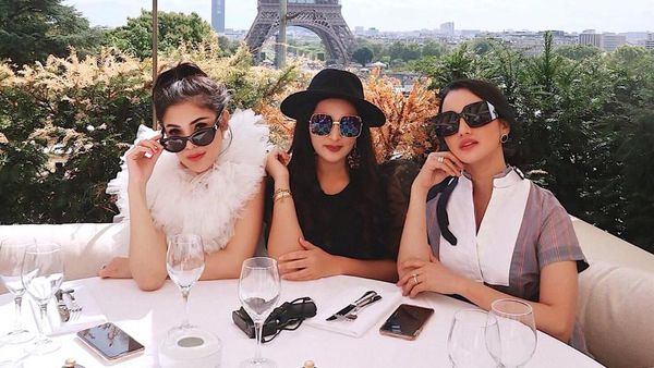 Gaya Mewah Nindy Girls Day Out Bareng Ashanty dan Ririn Ekawati di Paris
