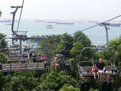 Pemandangan Singapura dari Kereta Gantung Pulau Sentosa