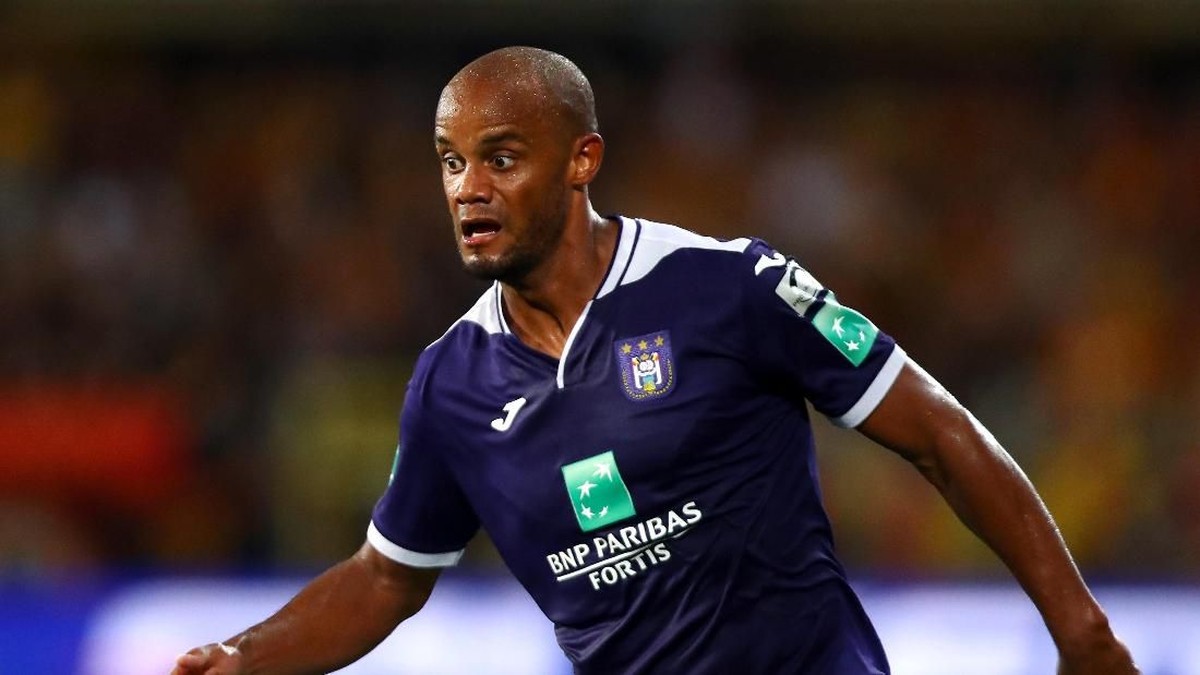 Baru empat pertandingan, Vincent Kompany mundur dari jabatan pelatih Anderlecht (Dean Mouhtaropoulos/Getty Images)