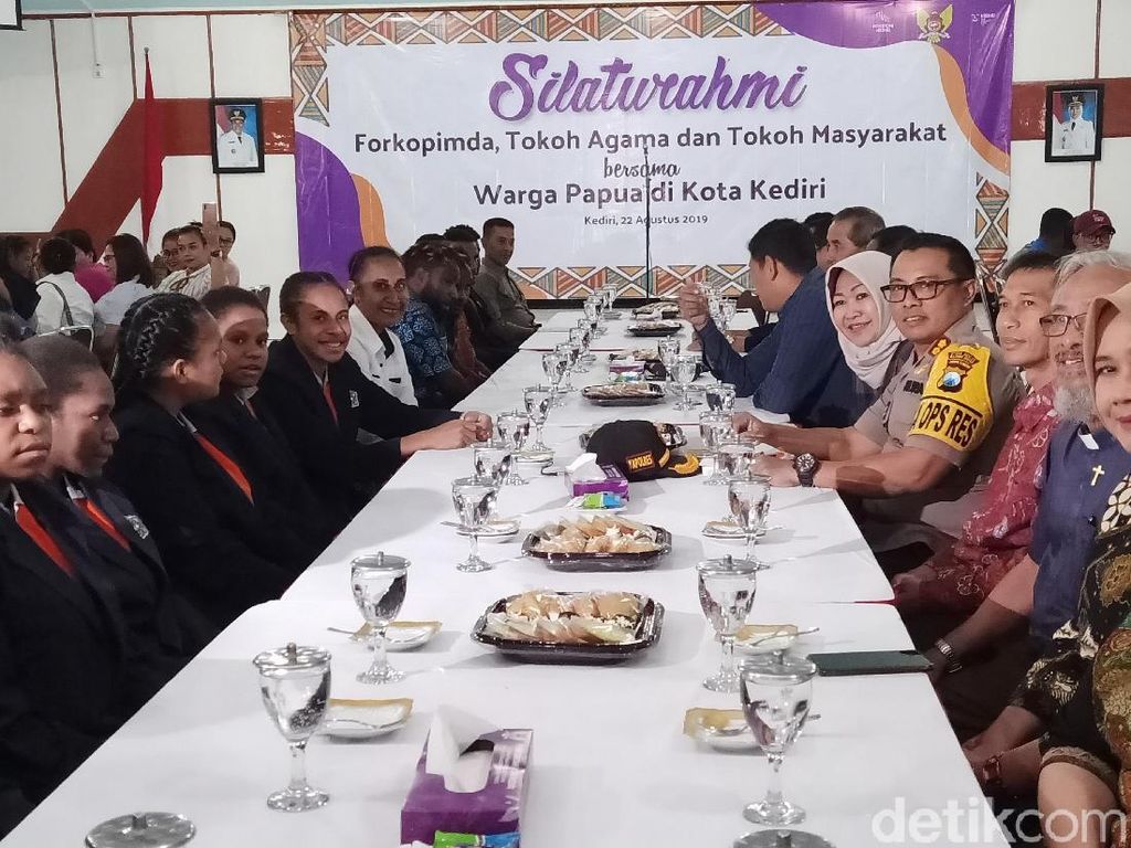 Ini Cara TNI-Polri dan Pemkot Ajak Warga Papua di Kediri Jaga NKRI Ini Cara TNI-Polri dan Pemkot Ajak Warga Papua di Kediri Jaga NKRI
