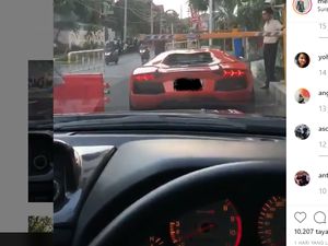 Biar Bisa Nyelonong Pengemudi Lamborghini Ini Tetap Bayar Parkir