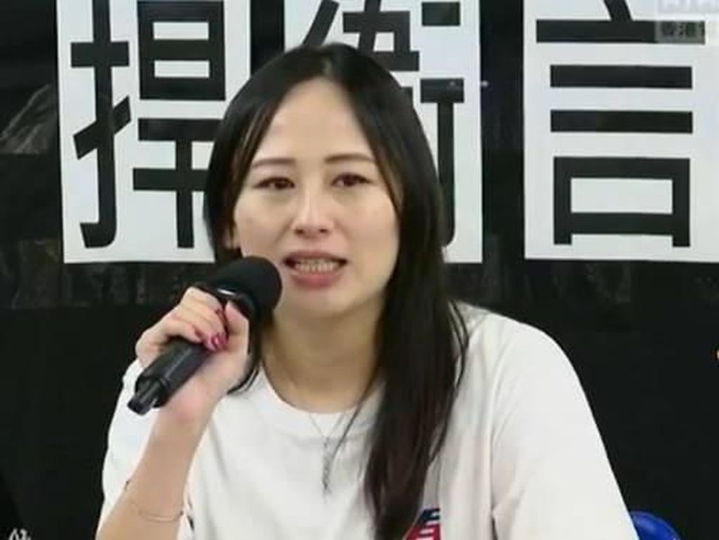 Pramugari Cathay Pacific Dipecat karena Postingan Soal Demo Hong Kong Pramugari Cathay Pacific Dipecat karena Postingan Soal Demo Hong Kong