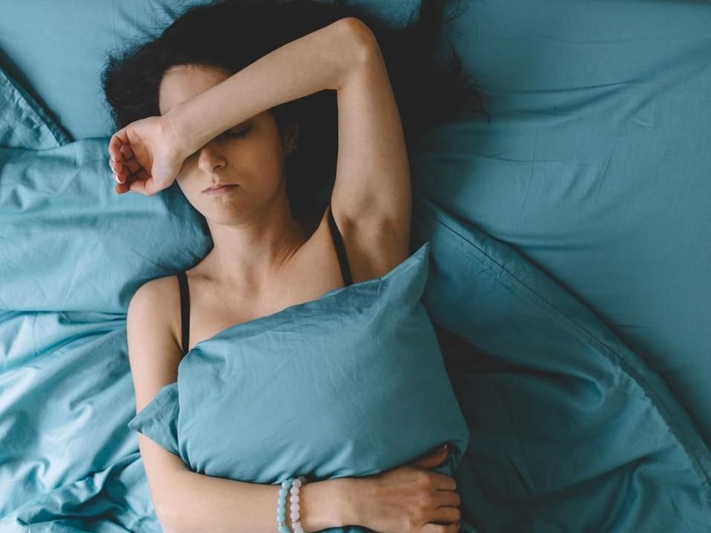 Tiap Pagi Selalu Terasa Tak Enak Badan? Bisa Jadi Ini Alasannya Tiap Pagi Selalu Terasa Tak Enak Badan? Bisa Jadi Ini Alasannya