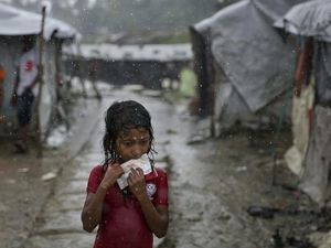 15 Bus dan Truk Disediakan, Pengungsi Rohingya Tak Mau Kembali ke Myanmar