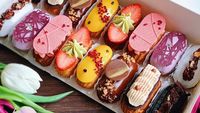 Cantiknya 10 Kreasi Eclair Ini Bikin Tak Tega Dimakan!