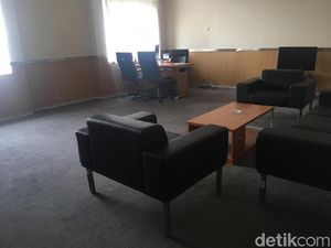 Ruang Anggota DPRD DKI Tak Terpilih Mulai Dikosongkan