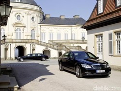 Intip Kecanggihan Mobil Antipeluru Mercy untuk Jokowi