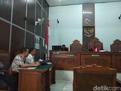 Bacakan Gugatan Praperadilan, Pengacara Kivlan Zen Minta Kliennya Dibebaskan