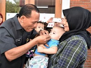 Dharma Wanita  Pusdatin Kemhan Gelar  Posyandu