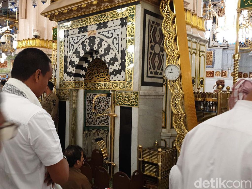 Makam Nabi Muhammad SAW, Ada Tata Caranya Saat Berziarah Makam Nabi Muhammad SAW, Ada Tata Caranya Saat Berziarah