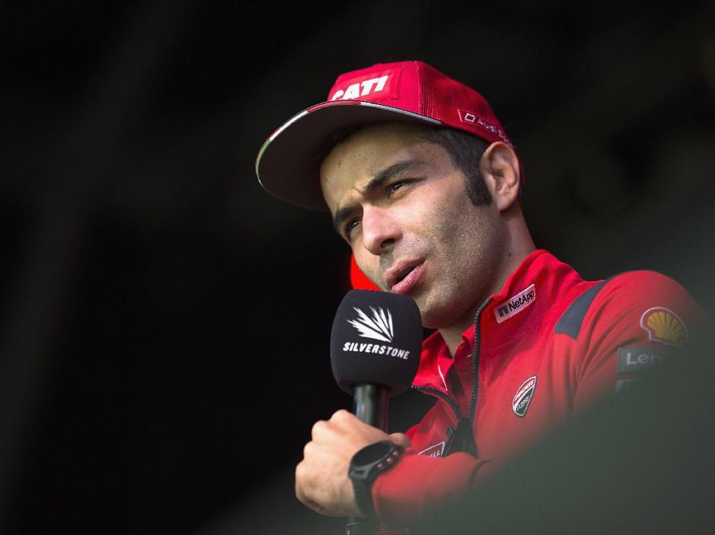 Nestapa Petrucci: Jatuh saat 280 Km/Jam, Terbaring 2 Menit Tanpa Pertolongan Nestapa Petrucci: Jatuh saat 280 Km/Jam, Terbaring 2 Menit Tanpa Pertolongan