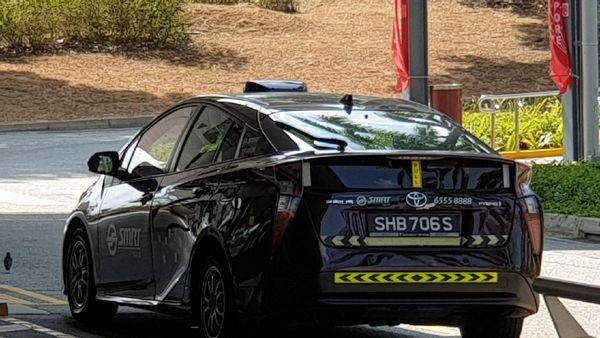 Di Indonesia Masih Sepi, Mobil Hybrid di Singapura Jadi Taksi