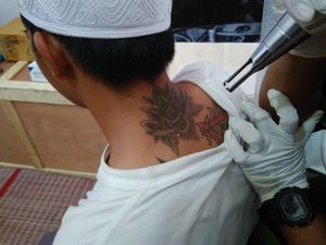Puluhan Anak Punk dan Jalanan di Tebet Hapus Tato demi Hijrah Puluhan Anak Punk dan Jalanan di Tebet Hapus Tato demi Hijrah
