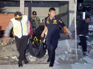 Korban Tewas Terbakarnya KM Santika Nusantara Dievakuasi