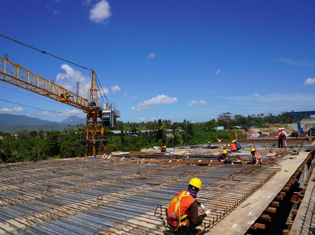 BUMN Karya Tercekik Utang, Kondisinya Memprihatinkan BUMN Karya Tercekik Utang, Kondisinya Memprihatinkan