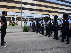Hong Kong Memanas, Polisi Tembakkan Gas Air Mata ke Demonstran