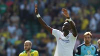 Sepasang gol Tammy Abraham menjadi penentu kemenangan Chelsea atas Norwich. Dia pun pantas menempati satu pos di lini depan. (Foto: John Sibley/Action Images via Reuters)