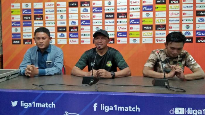 Rahmad Darmawan, pelatih Tira Persikabo (tengah) (Eko Sudjarwo/detikSport) Rahmad Darmawan, pelatih Tira Persikabo (tengah) (Eko Sudjarwo/detikSport)