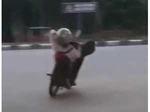 Gaya Santuy Bikers yang Tidak Boleh Ditiru!