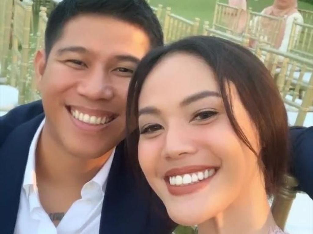 Nino RAN Akui Dekat dengan Della Dartyan, Pacaran Nggak? Nino RAN Akui Dekat dengan Della Dartyan, Pacaran Nggak?