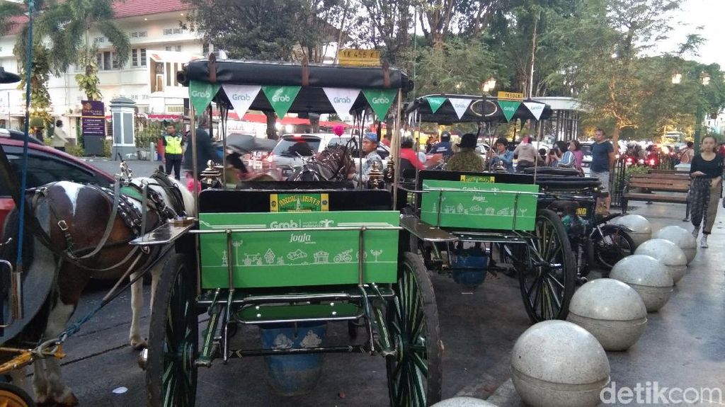 Foto: Yuk, Coba GrabAndong di Yogyakarta Foto: Yuk, Coba GrabAndong di Yogyakarta