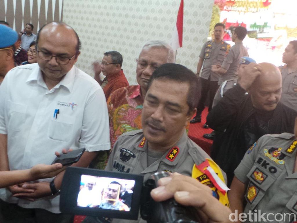 Kawal Keamanan Danau Toba, Kapolda Sumut: Kalau Aman Akan Datangkan Investor Kawal Keamanan Danau Toba, Kapolda Sumut: Kalau Aman Akan Datangkan Investor