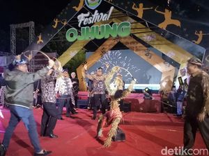 Festival Ojhung Puncaki Perayaan HUT RI dan Hari Jadi Situbondo Festival Ojhung Puncaki Perayaan HUT RI dan Hari Jadi Situbondo