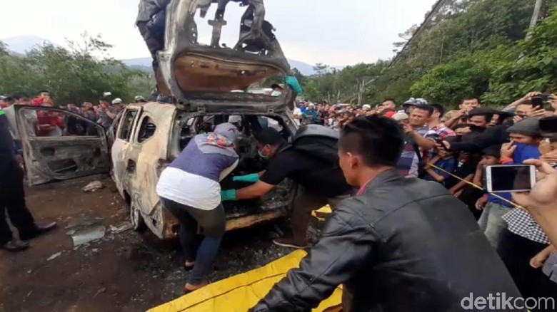 2 Mayat dalam Mobil Terbakar di Jok Penumpang, Dugaan Pembunuhan Menguat