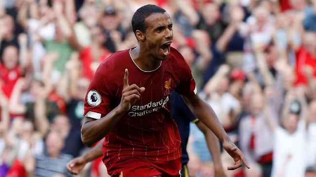Musim Ini, Van Dijk Masih di Bawah Matip