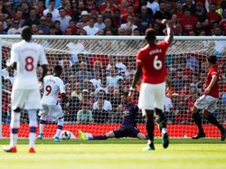 MU ketinggalan di babak pertama akibat gol Jordan Ayew. Dia menjebol gawang yang dikawal Oleh David De Gea pada menit ke-32. Reuters/Paul Childs.