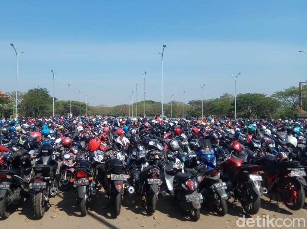 Tekan Jumlah Kendaraan Pakai Tarif Parkir Selangit, Bakal Efektif? Tekan Jumlah Kendaraan Pakai Tarif Parkir Selangit, Bakal Efektif?